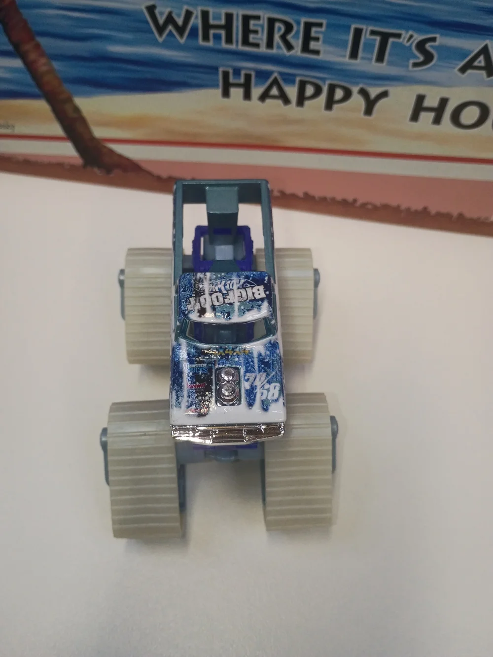 Hot Wheels Blue White Twisted Treadz Bigfoot 1:64 Scale Diecast